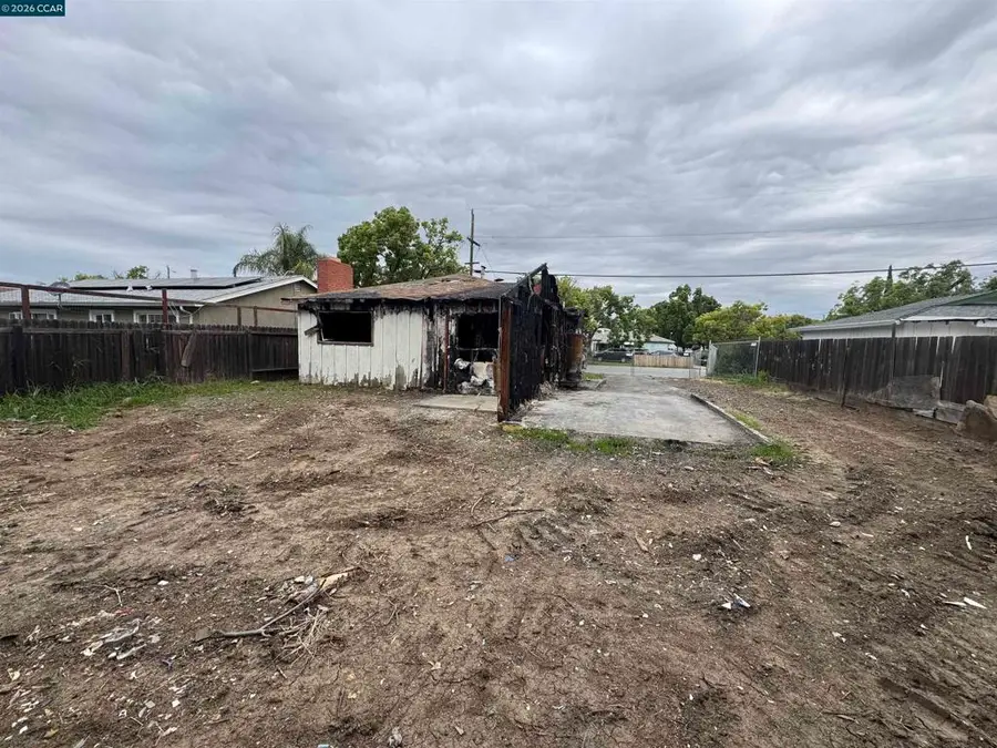 652 School St, Pittsburg, CA 94565 - #2