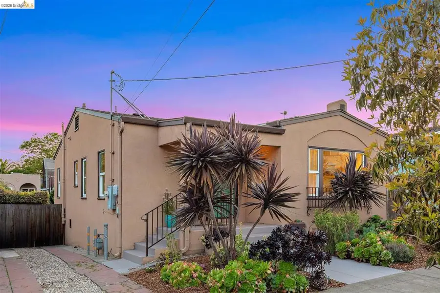 2707 Logan St, Oakland, CA 94601 - #2