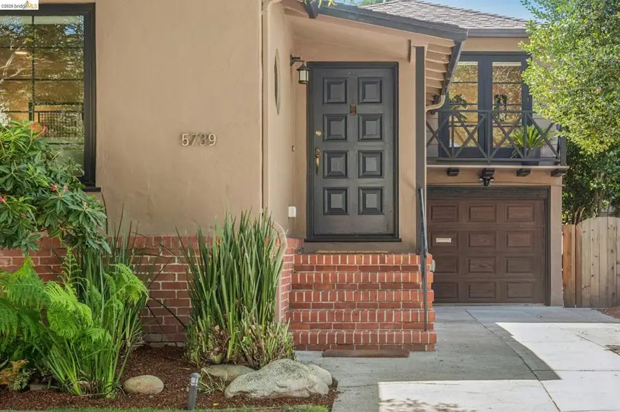 5739 Presley Way, Oakland, CA 94618 - #2