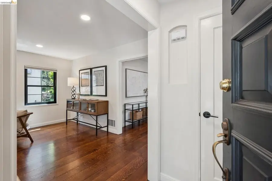 5739 Presley Way, Oakland, CA 94618 - #3