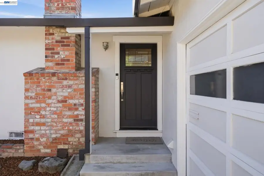 31139 Chicoine Ave, Hayward, CA 94544 - #2