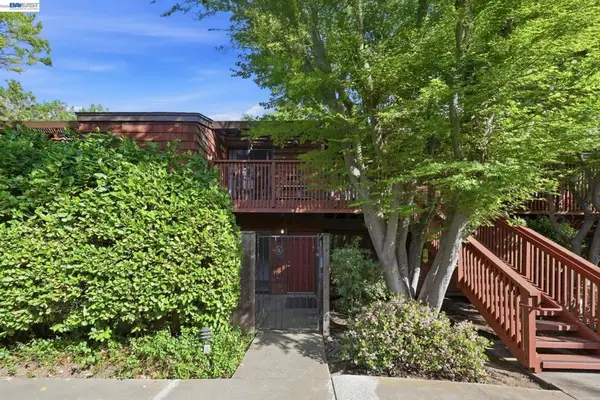 1455 Latour Ln #13, Concord, CA 94521