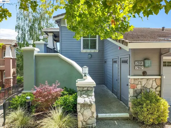2964 Saklan Indian Dr, Walnut Creek, CA 94595