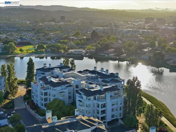 720 Promontory Point Ln #2205, Foster City, CA 94404