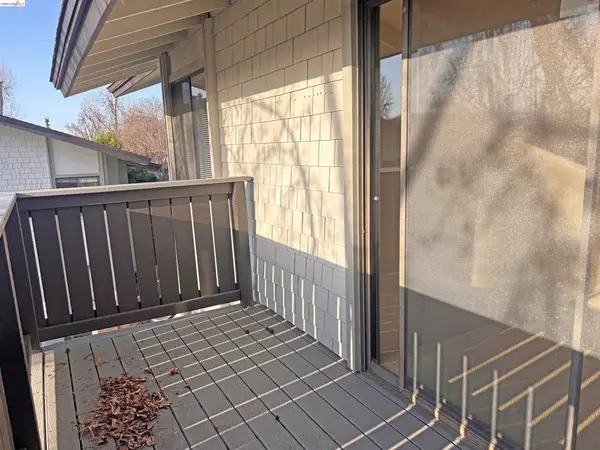 1427 Marchbanks Dr #Apt 3, Walnut Creek, CA 94598