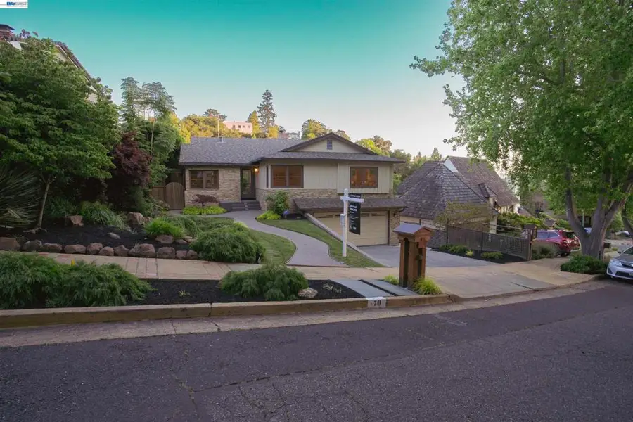 70 St James Pl, Piedmont, CA 94611 - #2
