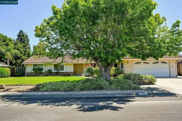 1162 Ridgewood Dr, Concord, CA 94518