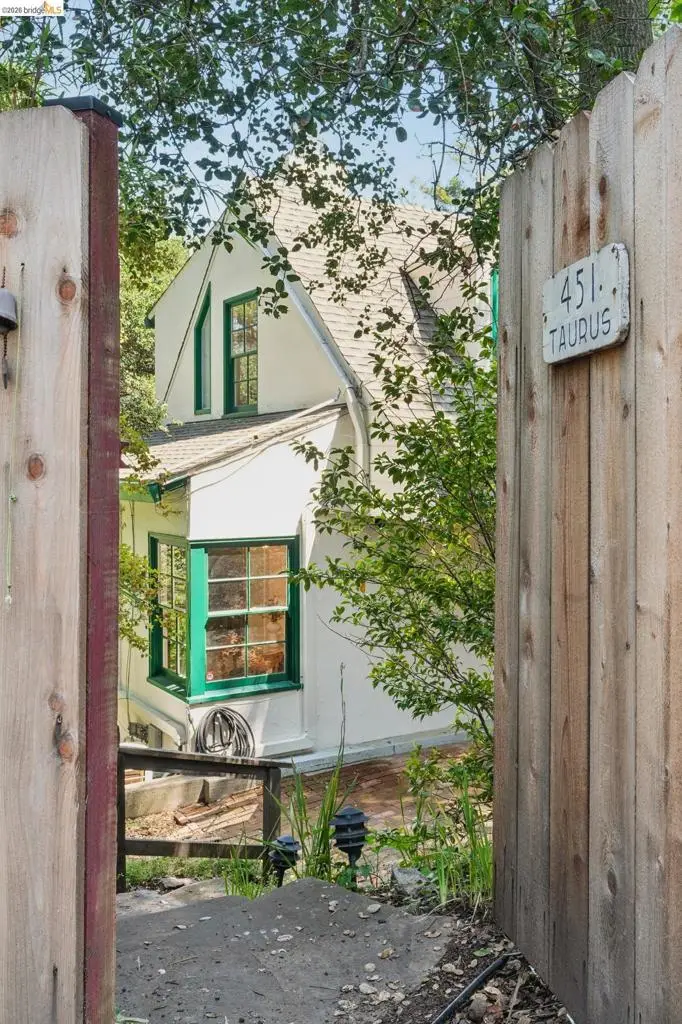451 Taurus Ave, Oakland, CA 94611 - #1