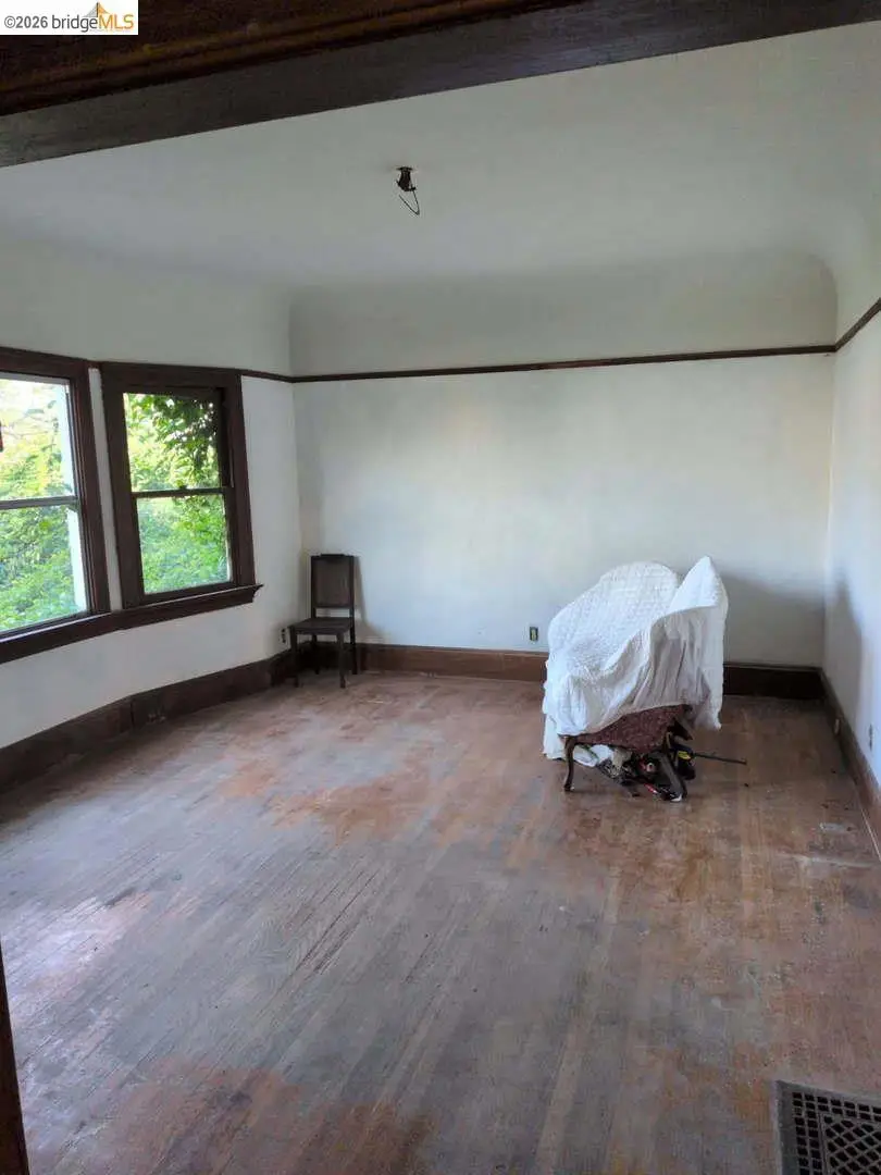 2911 Linden St, Oakland, CA 94608 - #2