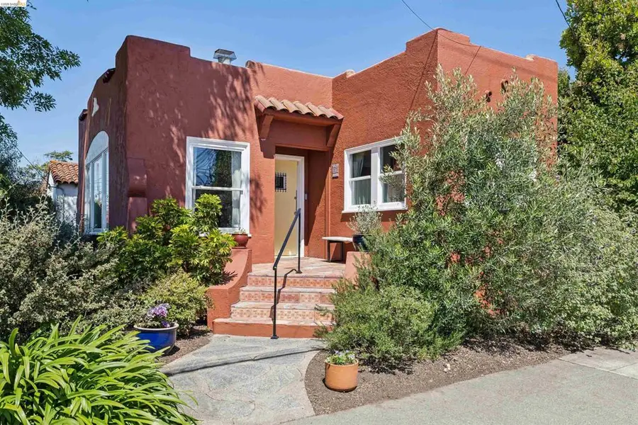3031 Barrett Ave, Richmond, CA 94804 - #2