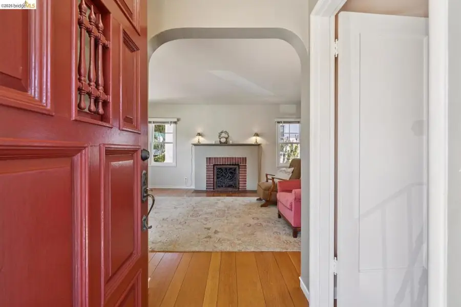 200 W Broadmoor Blvd, San Leandro, CA 94577 - #3