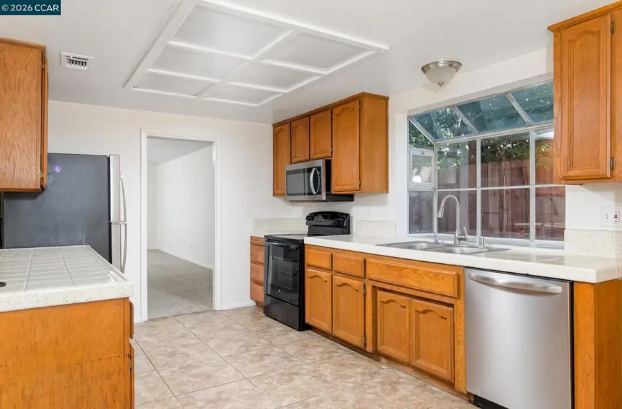 8017 Spengler Dr, Sacramento, CA 95828 - #3