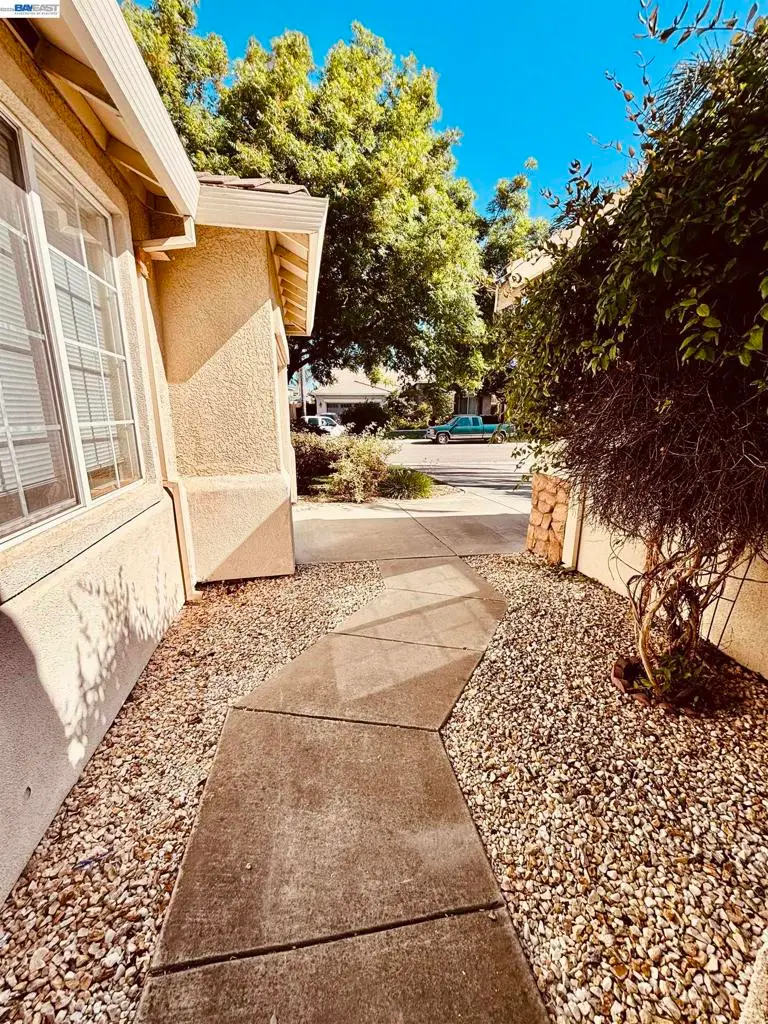 2126 Shenandoah Drive, Tracy, CA 95377 - #3