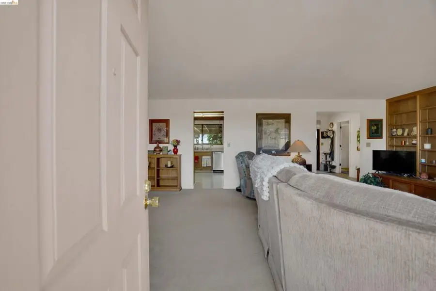 944 Sherman Ln, Oakley, CA 94561 - #3