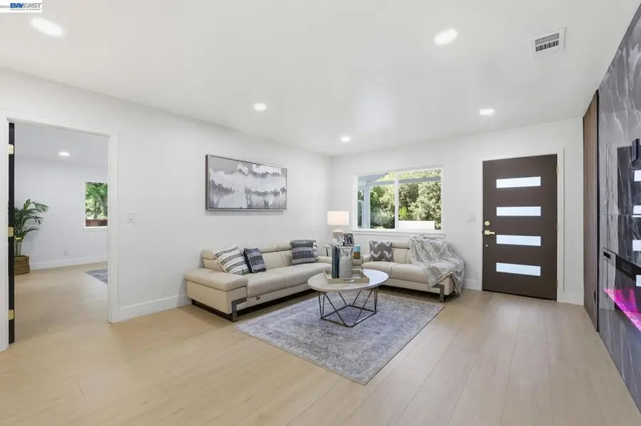 1913 W Middlefield Rd, Mountain View, CA 94043 - #2
