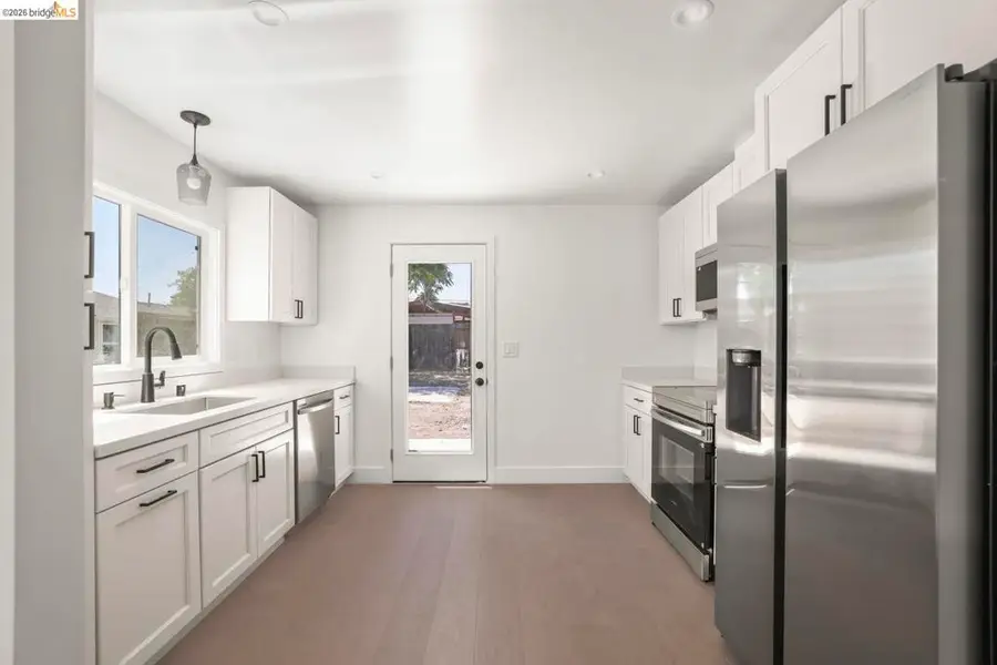 239 Rossi Ave, Antioch, CA 94509 - #2