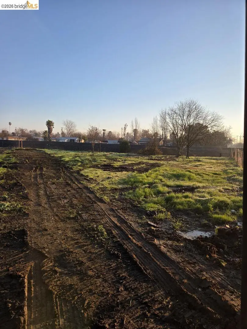4641 Pacific Ave, Olivehurst, CA 95961 - #2