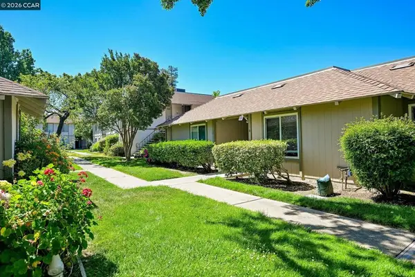 825 Oak Grove Rd #16, Concord, CA 94518