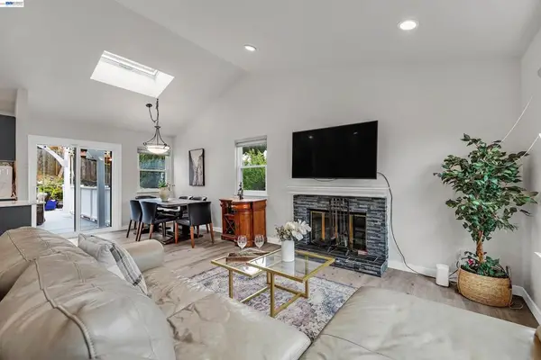 23467 Mona Marie Ct, Hayward, CA 94541