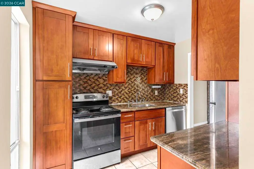 385 Jayne Ave #215, Oakland, CA 94610 - #1