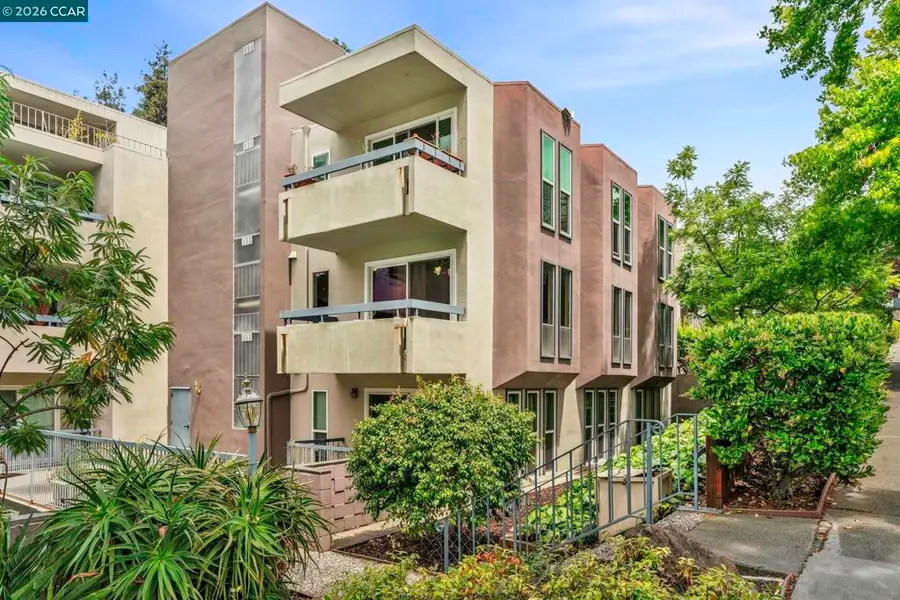 385 Jayne Ave #215, Oakland, CA 94610 - #3
