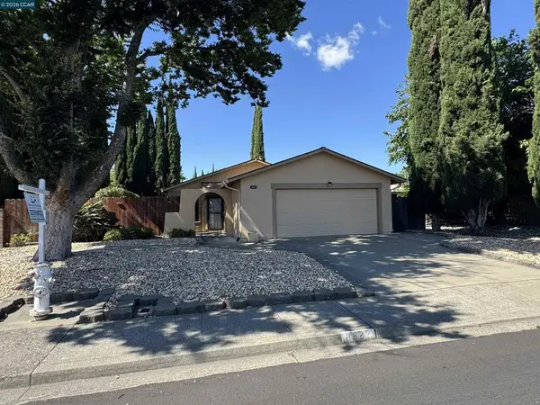 1827 Alamo Dr, Vacaville, CA 95687