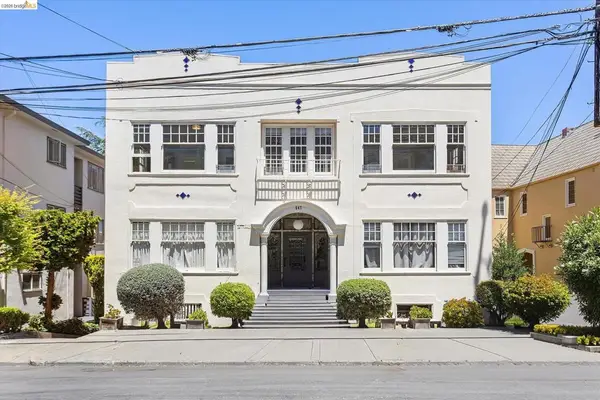 647 Beacon St, Oakland, CA 94610