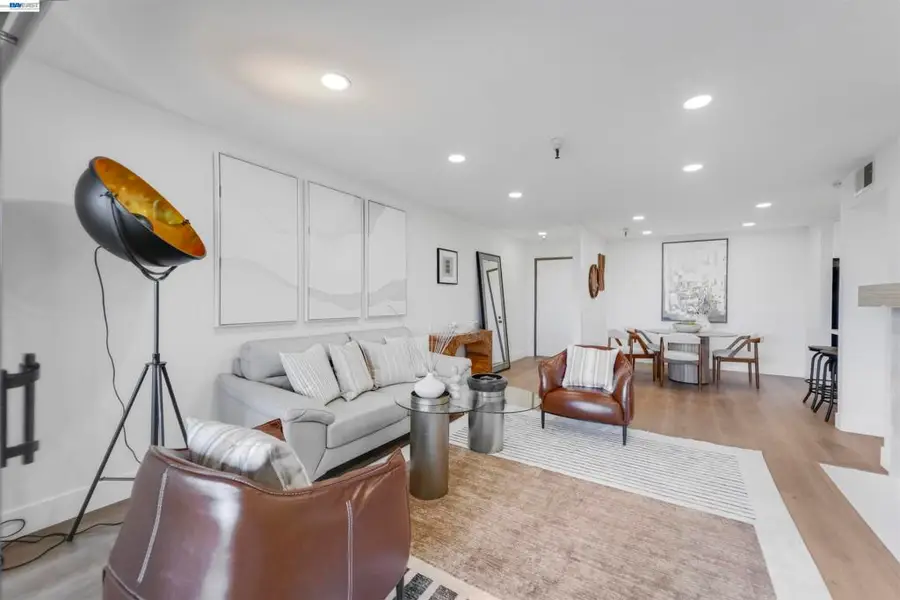 2111 Latham St #307, Mountain View, CA 94040 - #2
