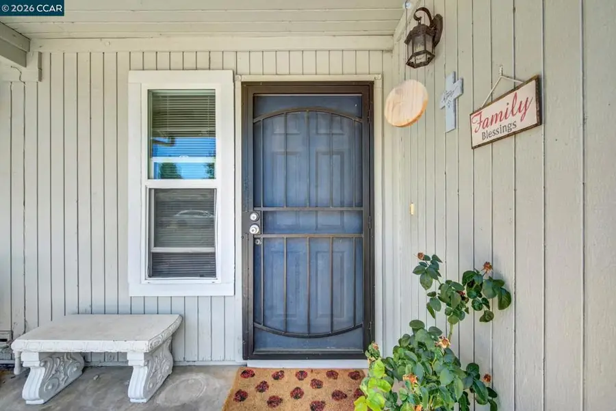 221 Eric Cir, Galt, CA 95632 - #3
