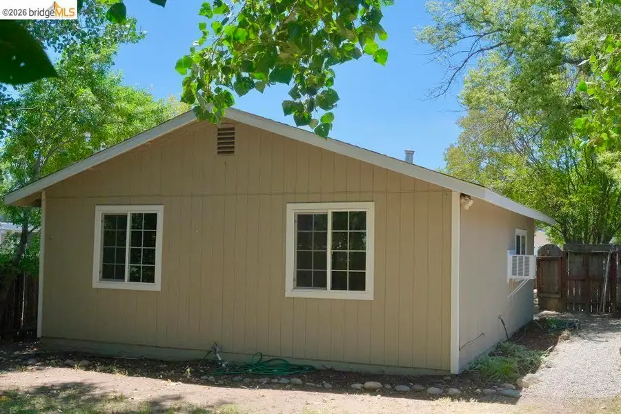 208 Circuit Dr, Roseville, CA 95678 - #3