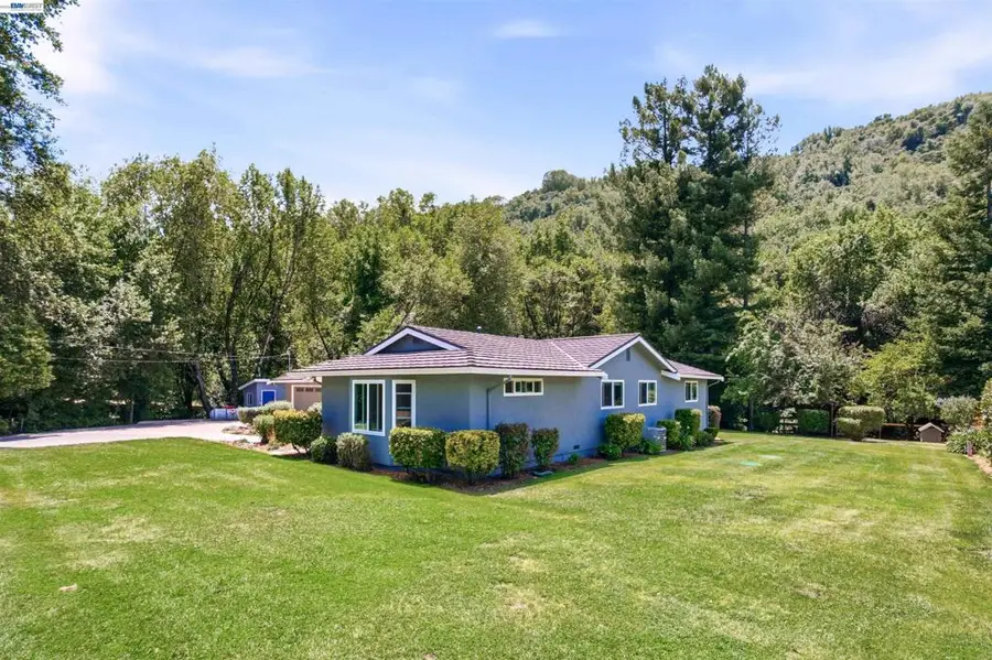 25477 Palomares Rd, Castro Valley, CA 94552 - #3