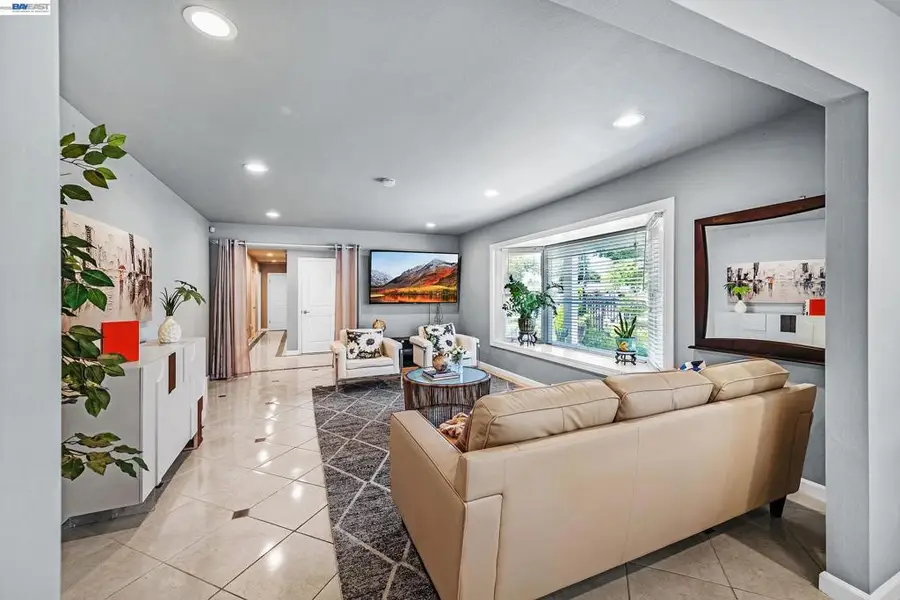 1742 Mendocino Dr, Concord, CA 94521 - #3