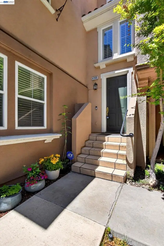 4366 Fitzwilliam St, Dublin, CA 94568 - #3