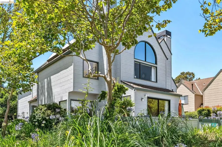3300 Southridge Dr, Richmond, CA 94806 - #2