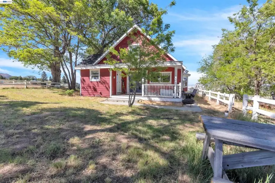 452 Us Hwy 395, Milford, CA 96121 - #3