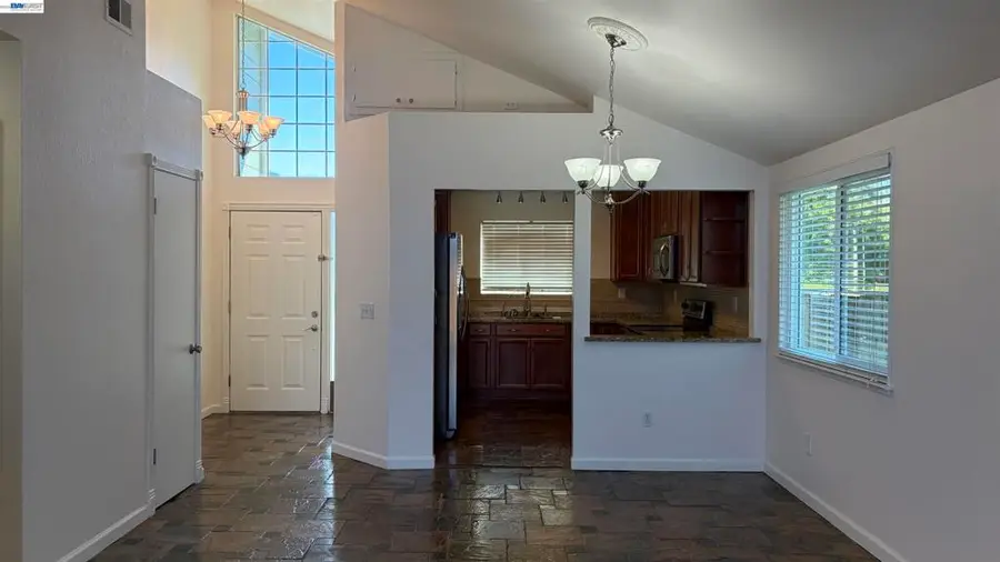774 Fairfax Ct., Fairfield, CA 94534 - #3
