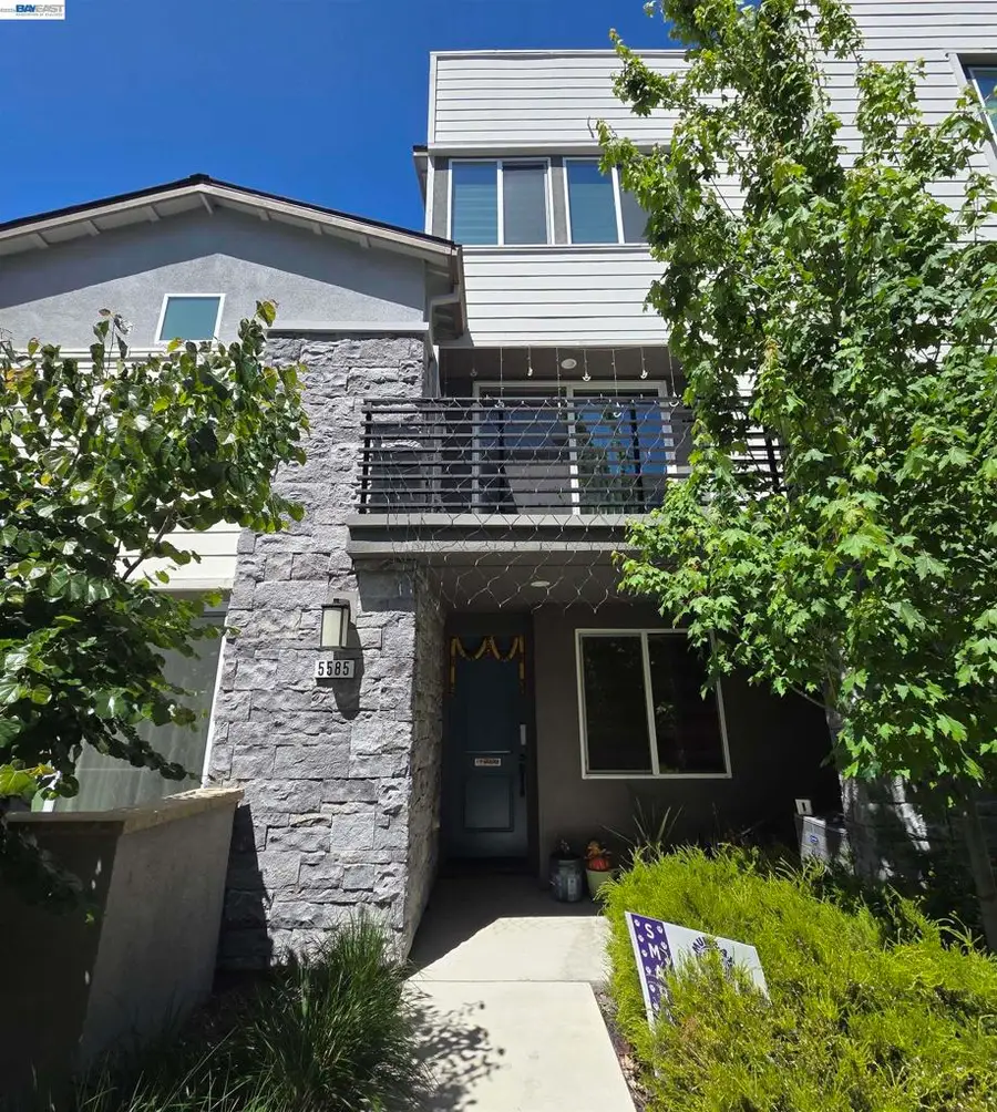 5585 Holly Bay Avenue, Dublin, CA 94568 - #2