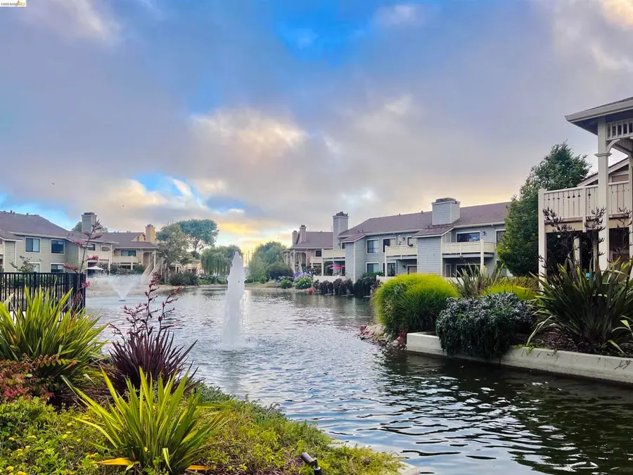 187 Shoreline Ct, Richmond, CA 94804 - #2