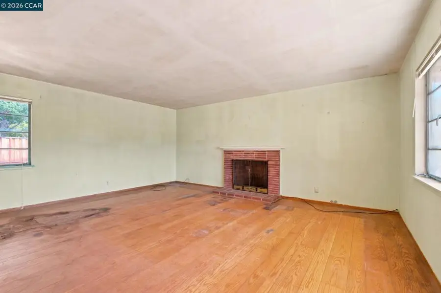 1224 Hale Dr, Concord, CA 94518 - #2