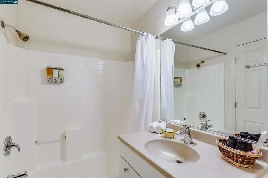 19112 Dyer Ct, Groveland, CA 95321 - #2