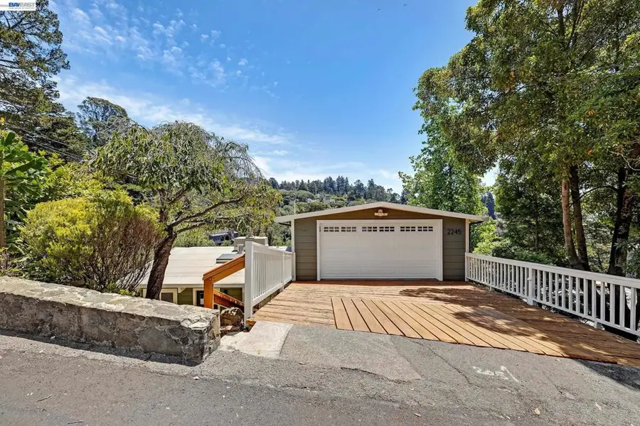 2245 Pelham Pl, Oakland, CA 94611 - #2