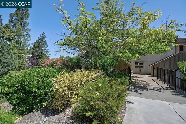 1109 Canyonwood Ct #1, Walnut Creek, CA 94595