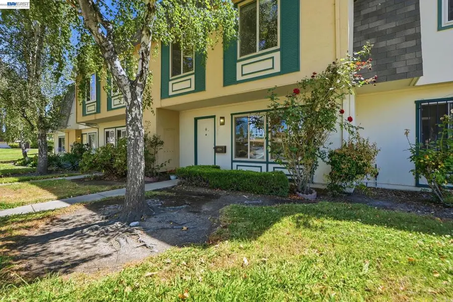 27540 Ponderosa Ct, Hayward, CA 94545 - #3