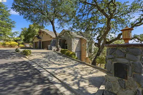 506 Oakshire Place, Alamo, CA 94507