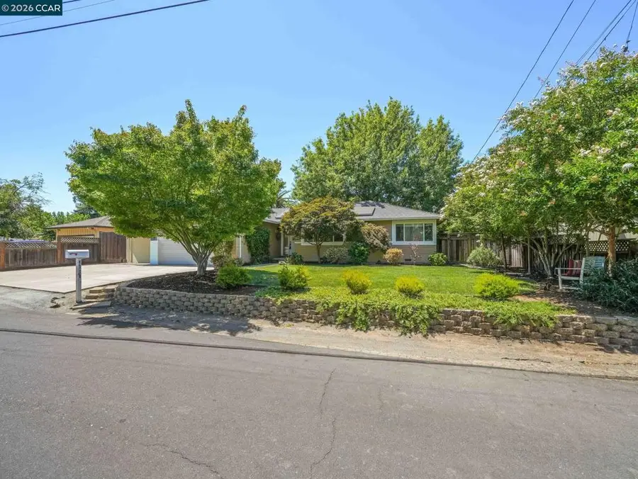 4718 Laura Dr, Concord, CA 94521 - #3