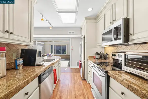2308 Pine Knoll Dr #3, Walnut Creek, CA 94595