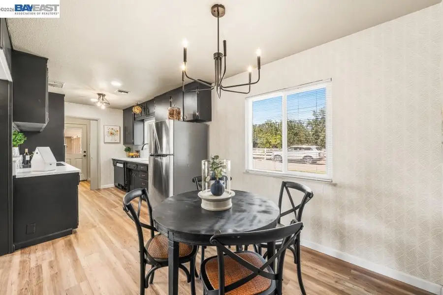 10818 E Whitmore Avenue, Hughson, CA 95326 - #2