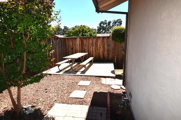 5551 Guadalupe Ct, Concord, CA 94521