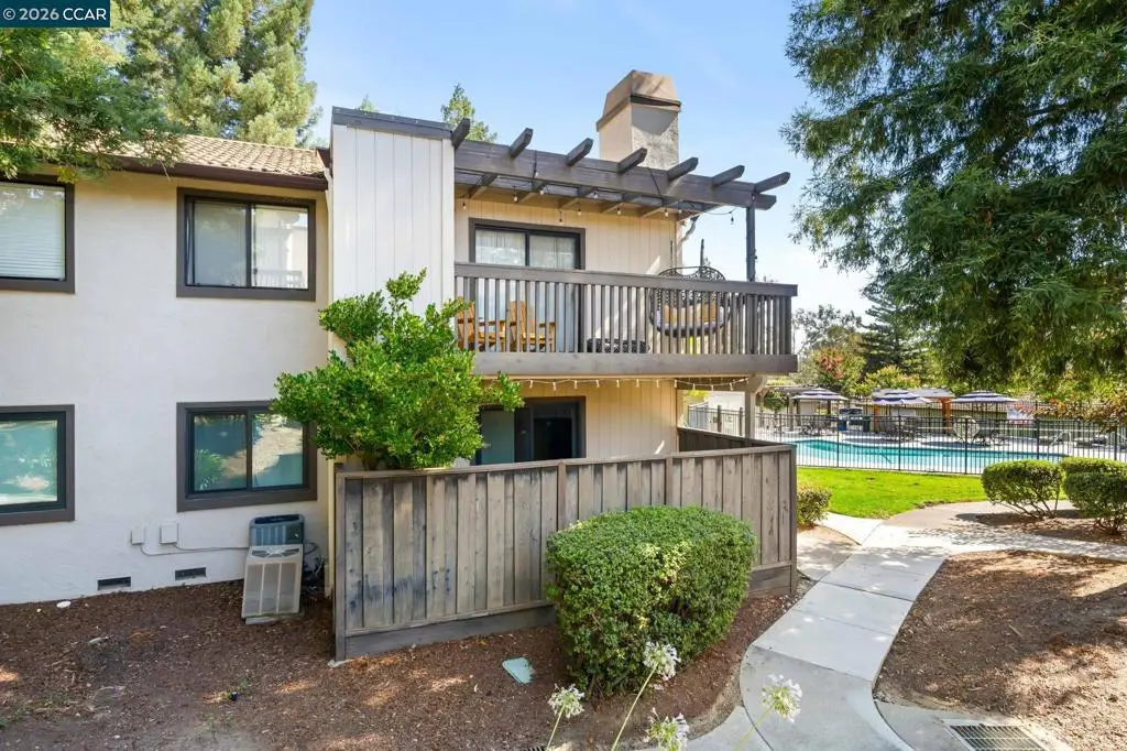 1355 Hull Ln, Martinez, CA 94553 - #1