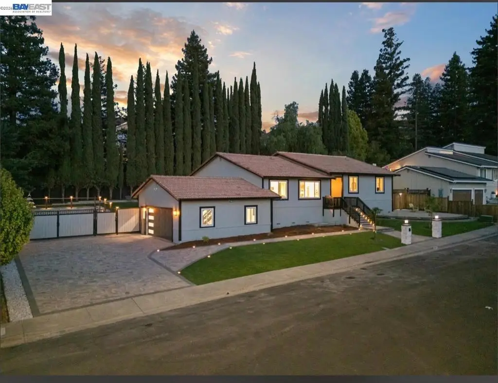 1084 Jamie Dr, Concord, CA 94518 - #1